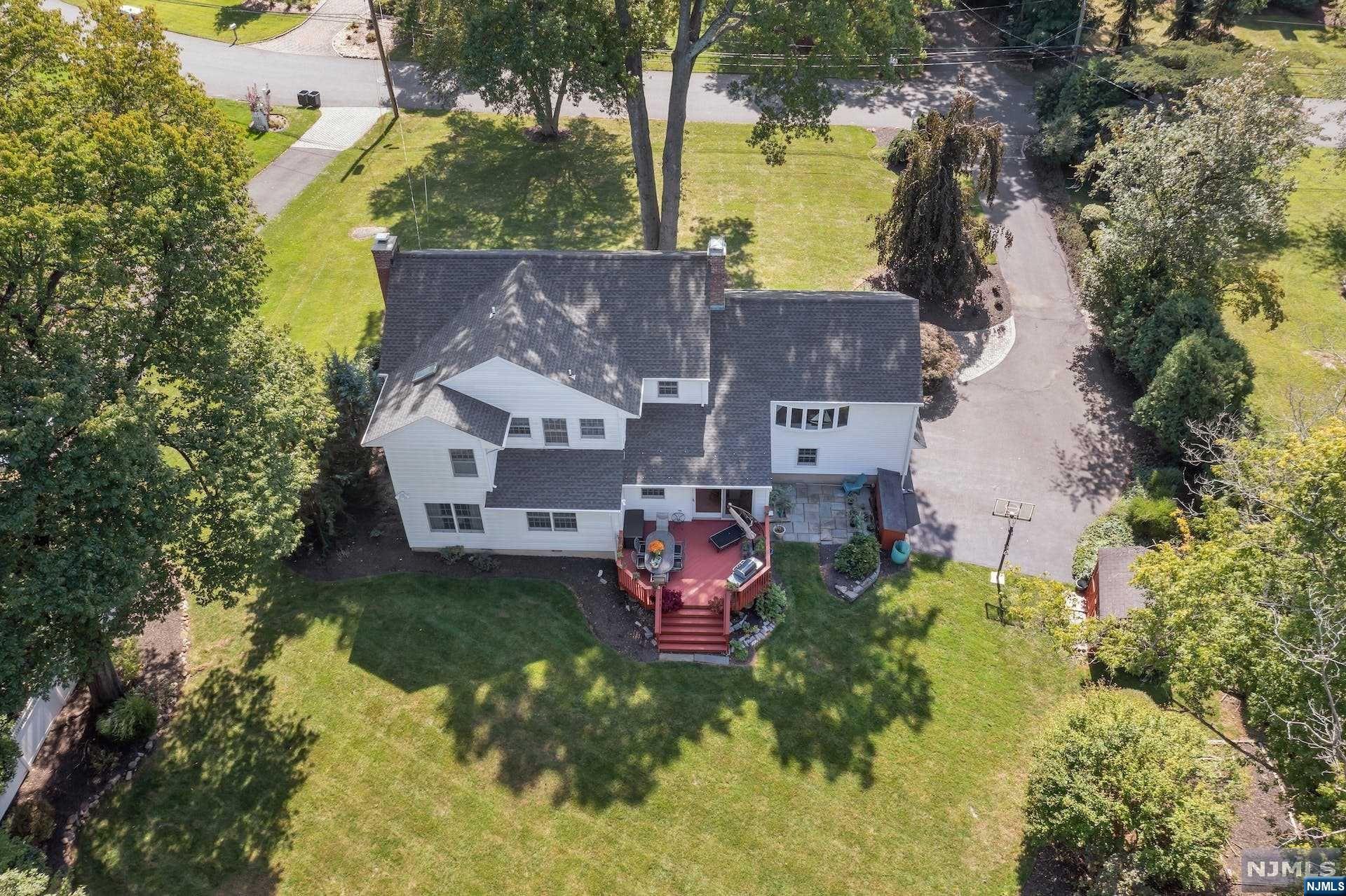 372 Carriage Lane