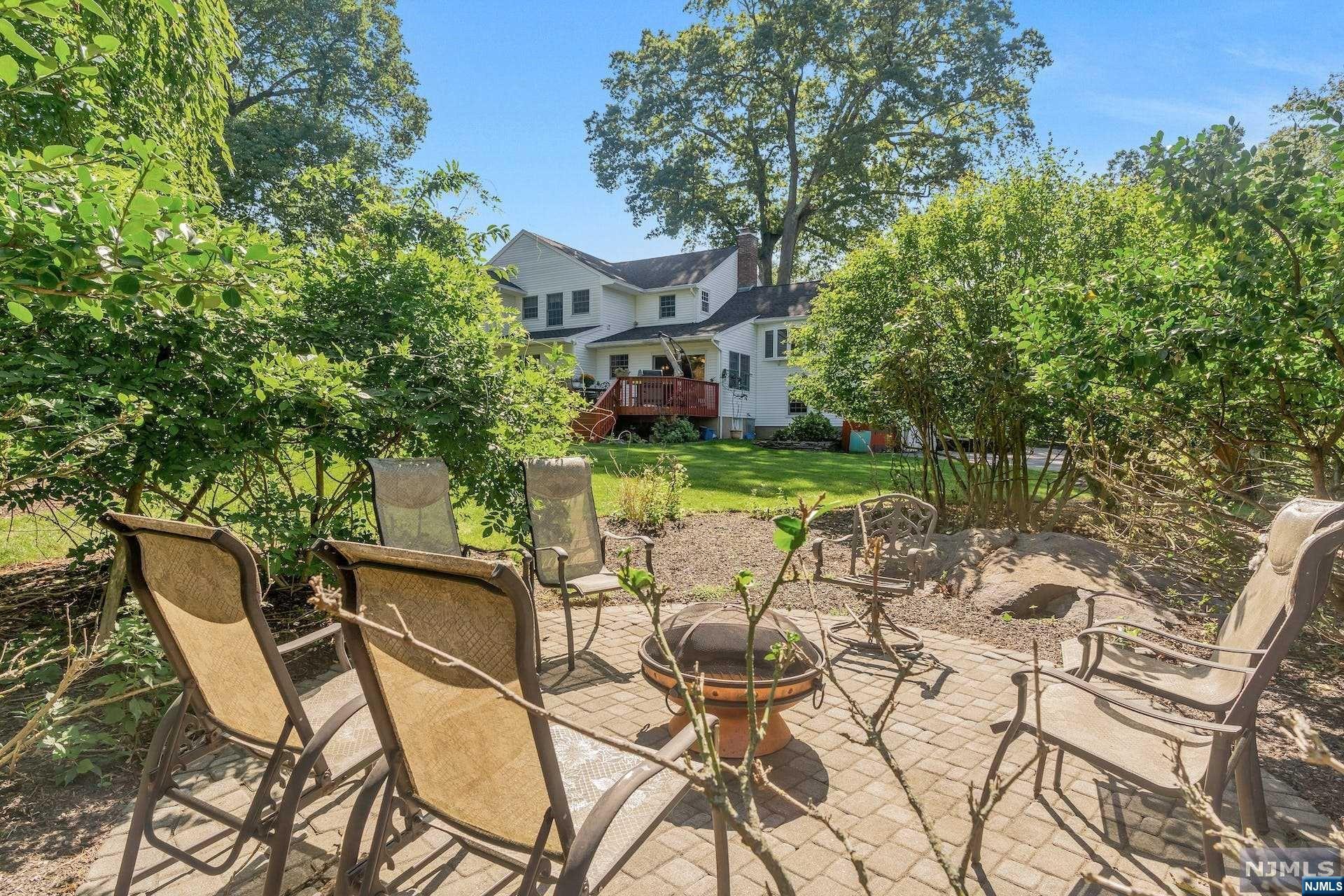 372 Carriage Lane