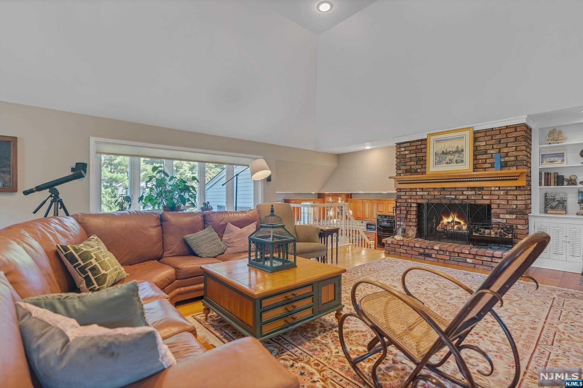 372 Carriage Lane