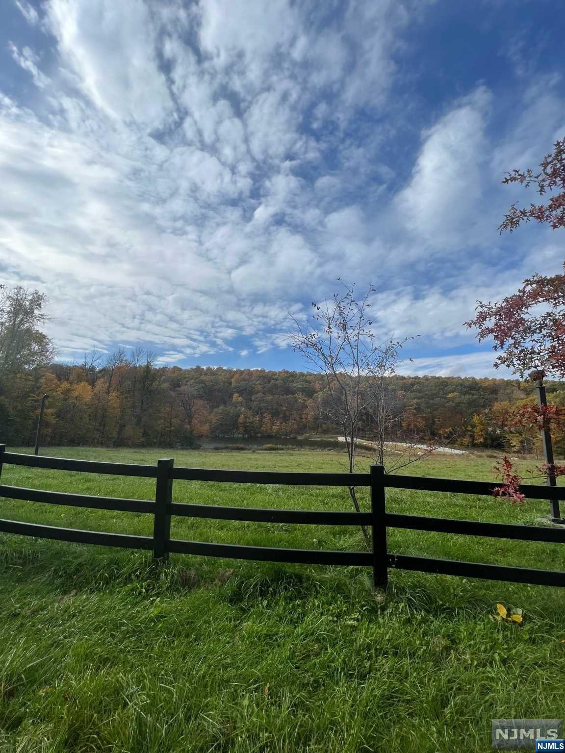 28 Hidden Valley Drive