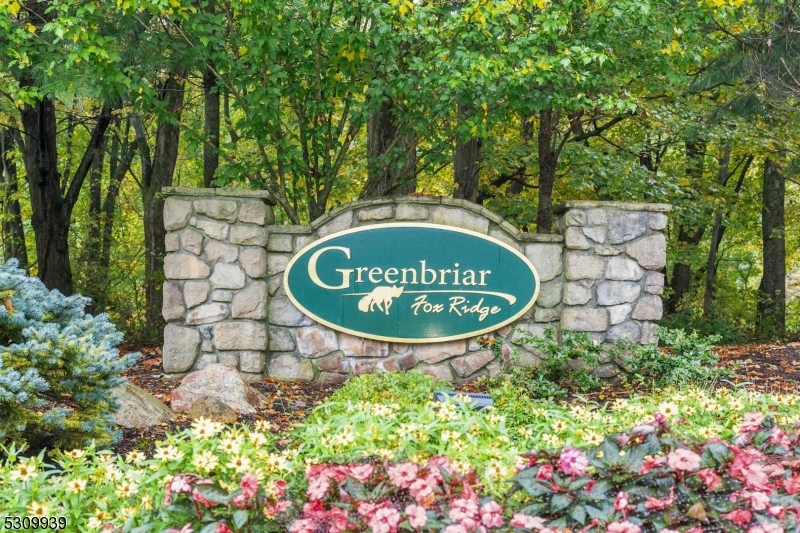 3310 Pierce Ln 310