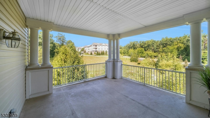 3310 Pierce Ln 310