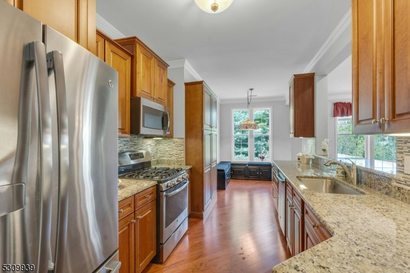 3310 Pierce Ln 310