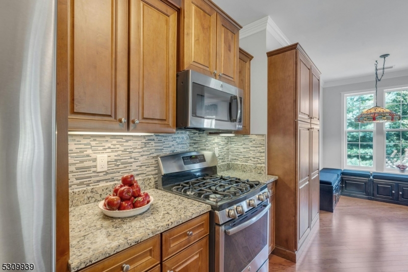 3310 Pierce Ln 310