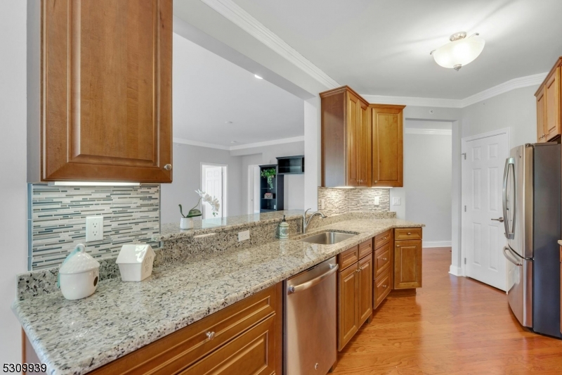 3310 Pierce Ln 310