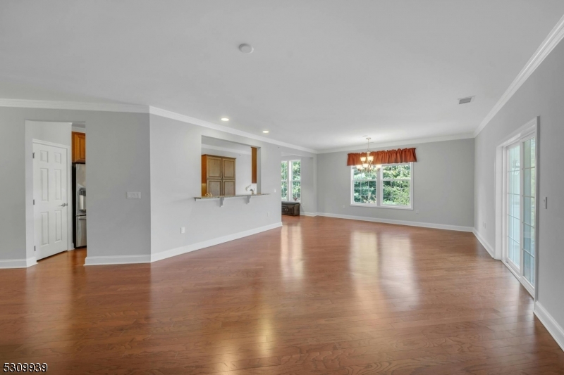 3310 Pierce Ln 310