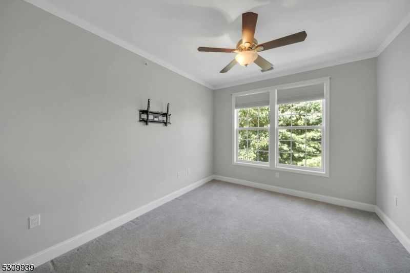 3310 Pierce Ln 310