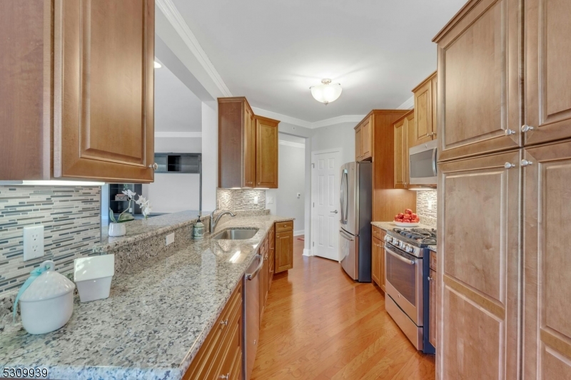 3310 Pierce Ln 310