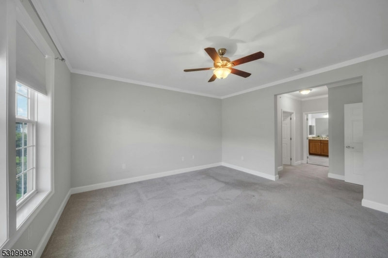 3310 Pierce Ln 310