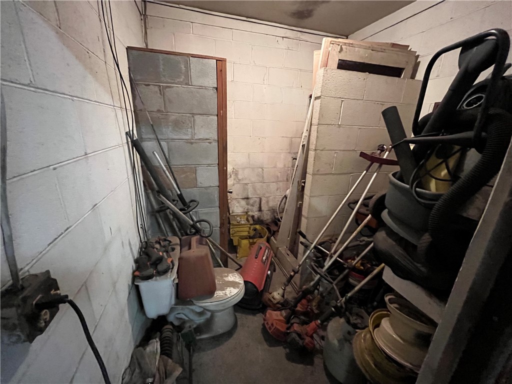 940 Burnt Tanyard Road