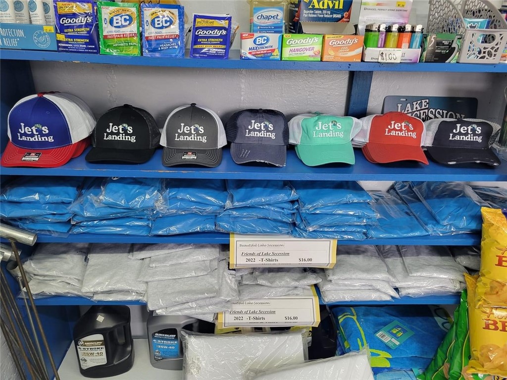 1147 Jets Landing Road