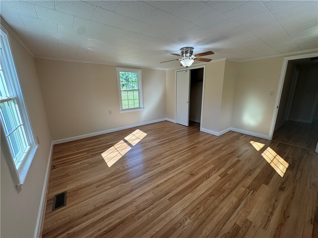 566 W Pine Grove Road