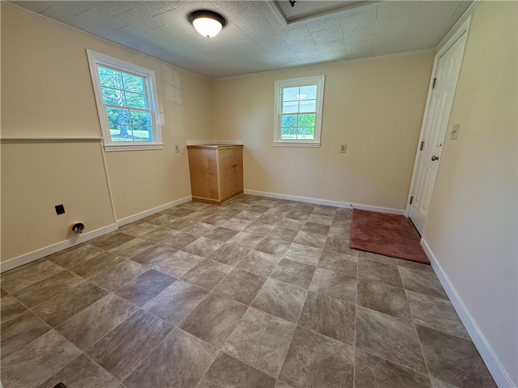 566 W Pine Grove Road