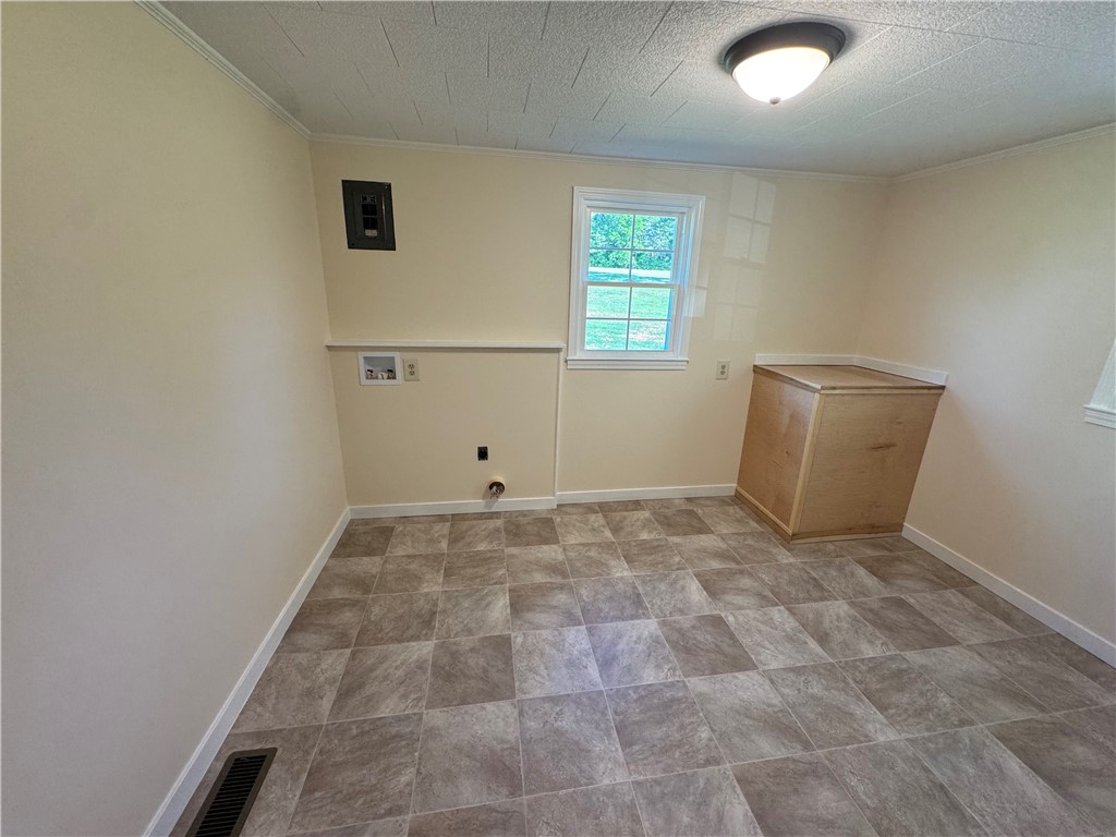 566 W Pine Grove Road