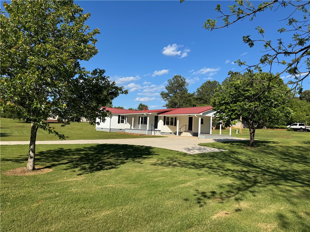 566 W Pine Grove Road