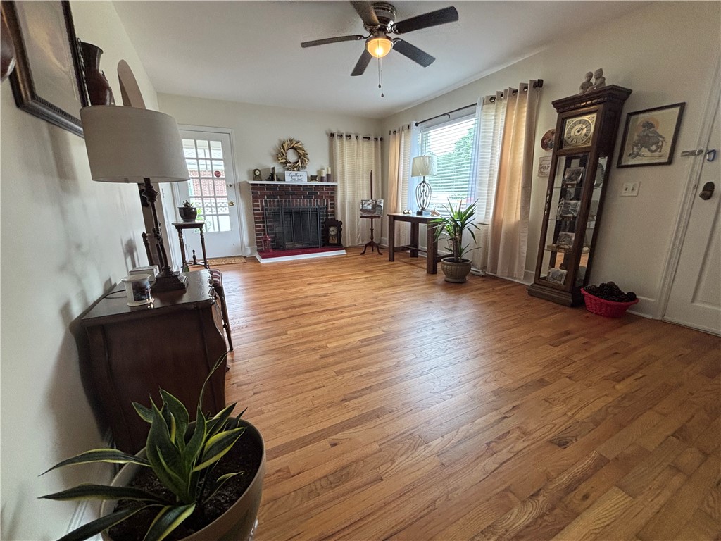 422 E Savannah Street