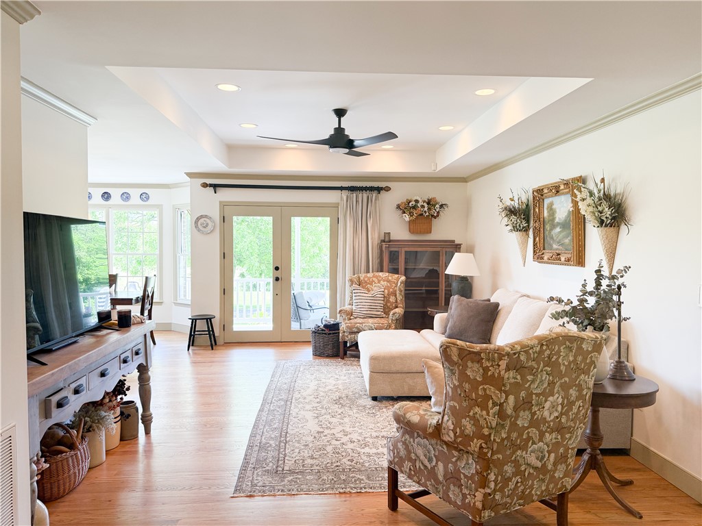 6050 Cross Anchor Road