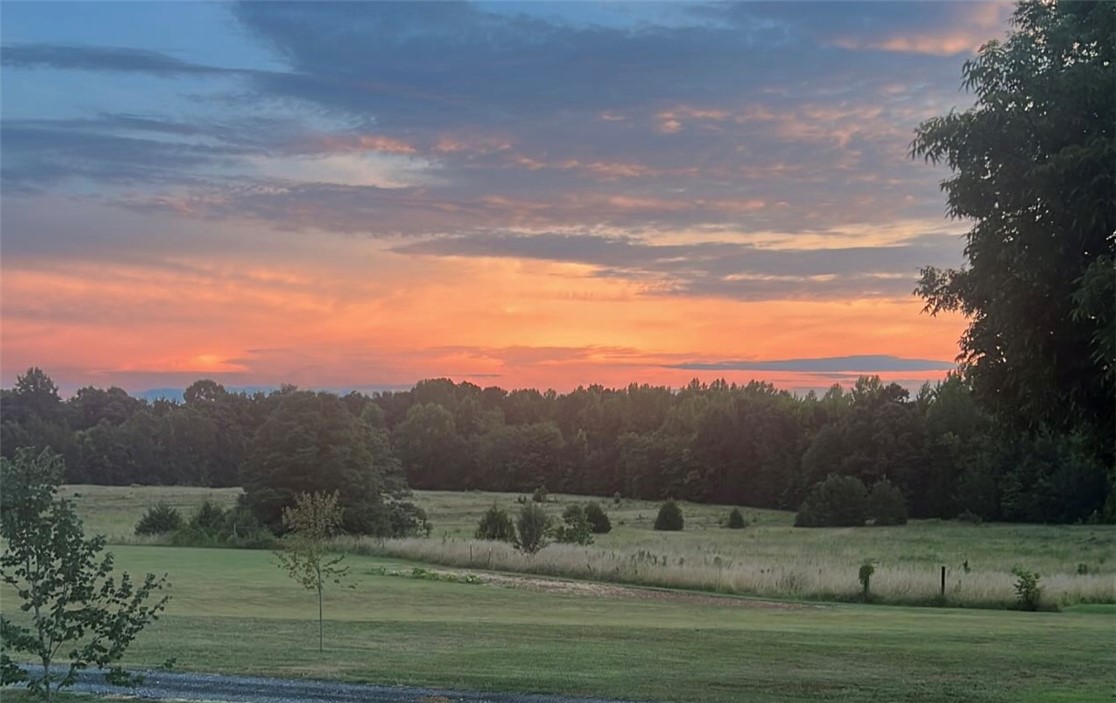 6050 Cross Anchor Road