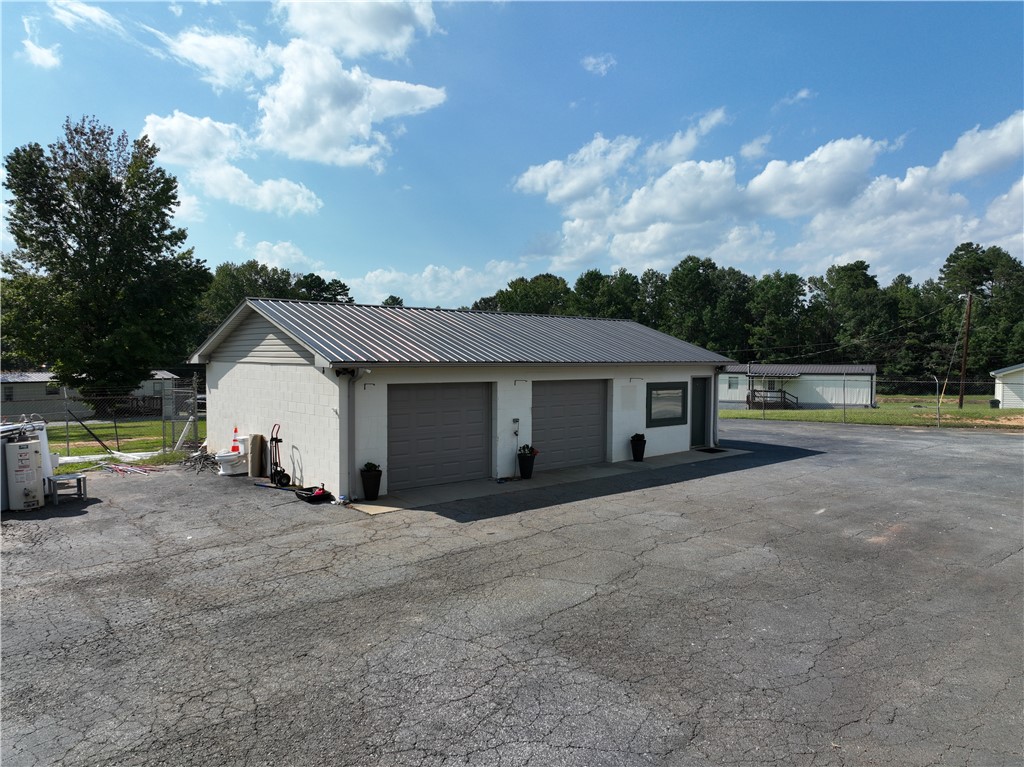 1425 Amity Road