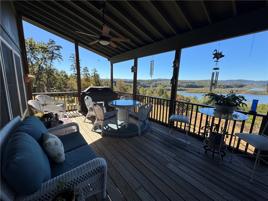 284 River Road