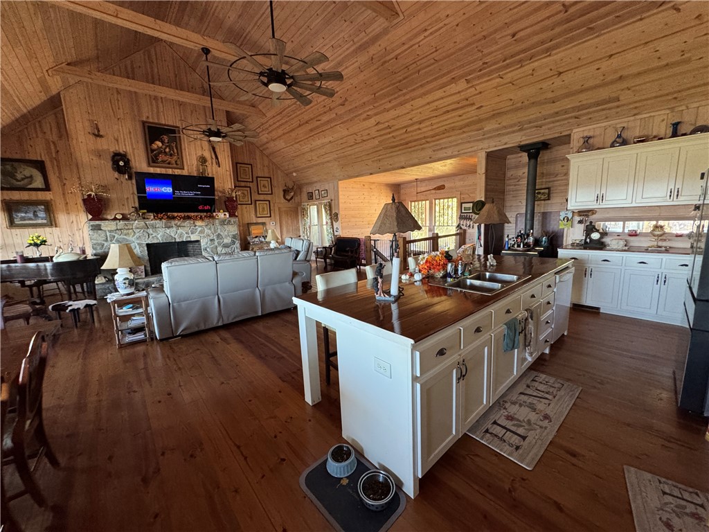 284 River Road