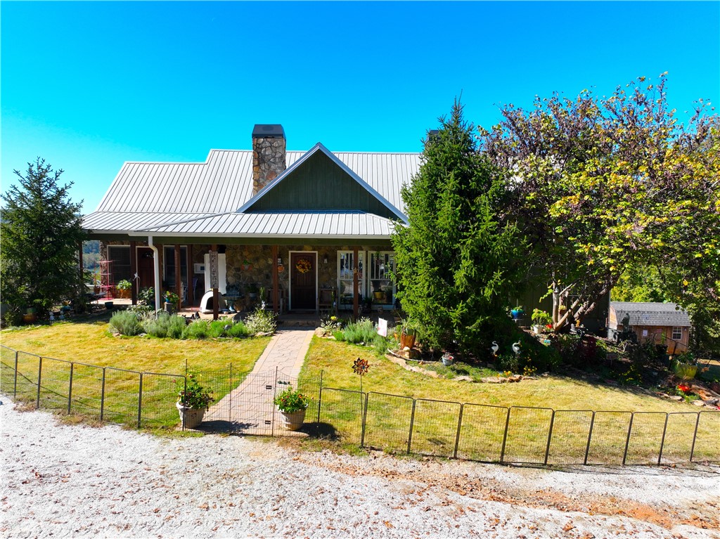 284 River Road