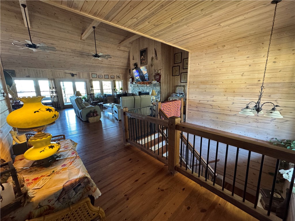284 River Road