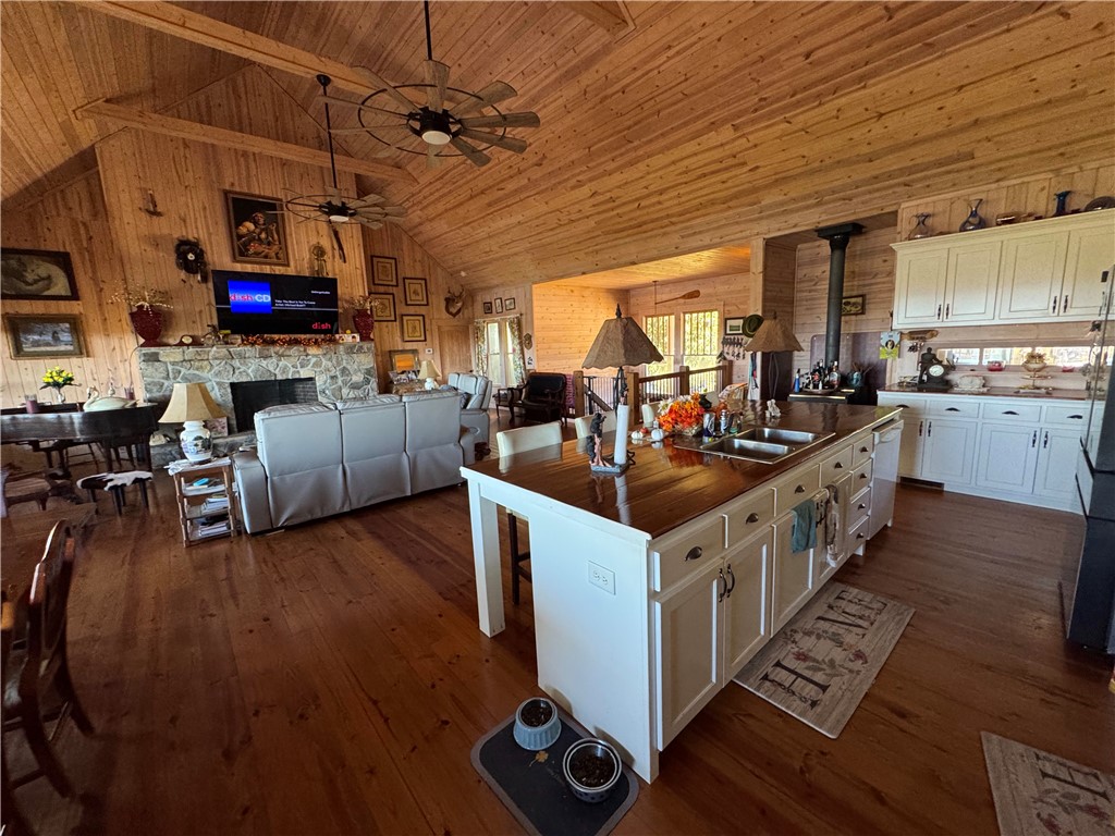 284 River Road