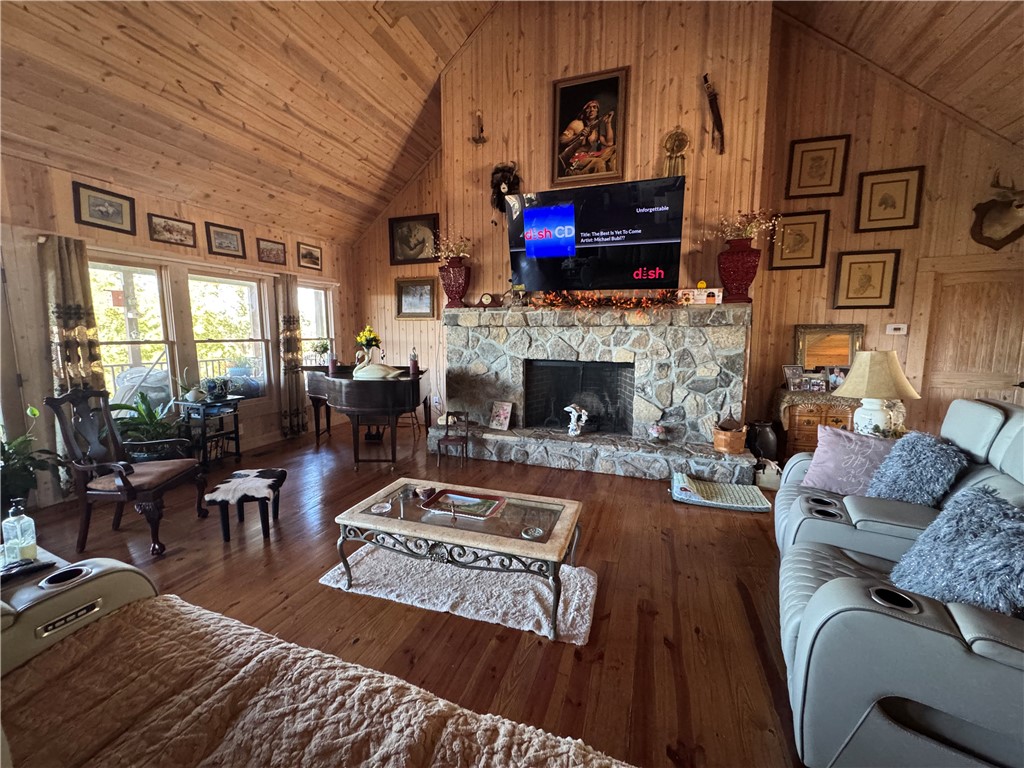 284 River Road