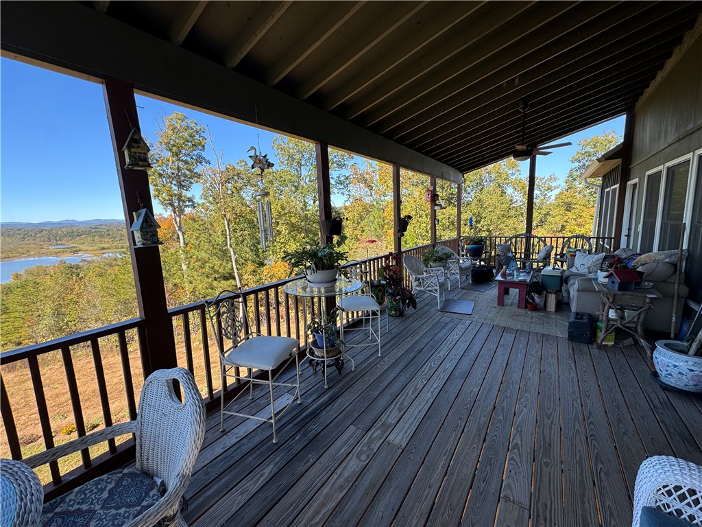 284 River Road