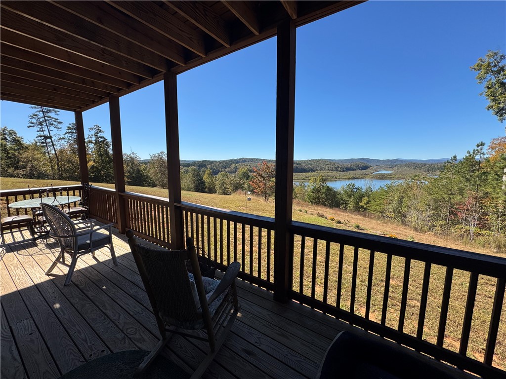 284 River Road