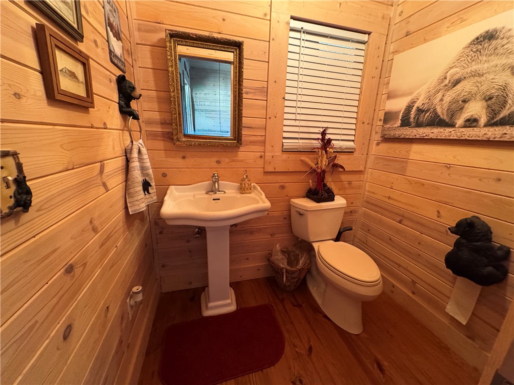 284 River Road
