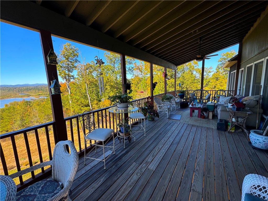 284 River Road
