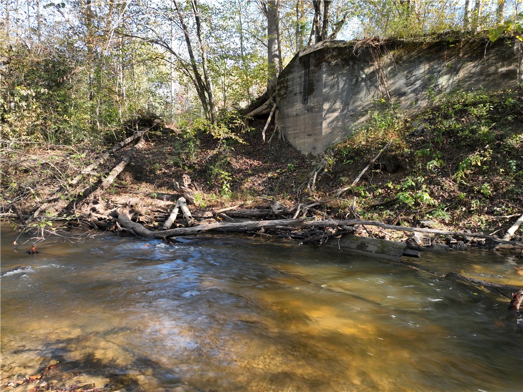 100 Table Rock Road