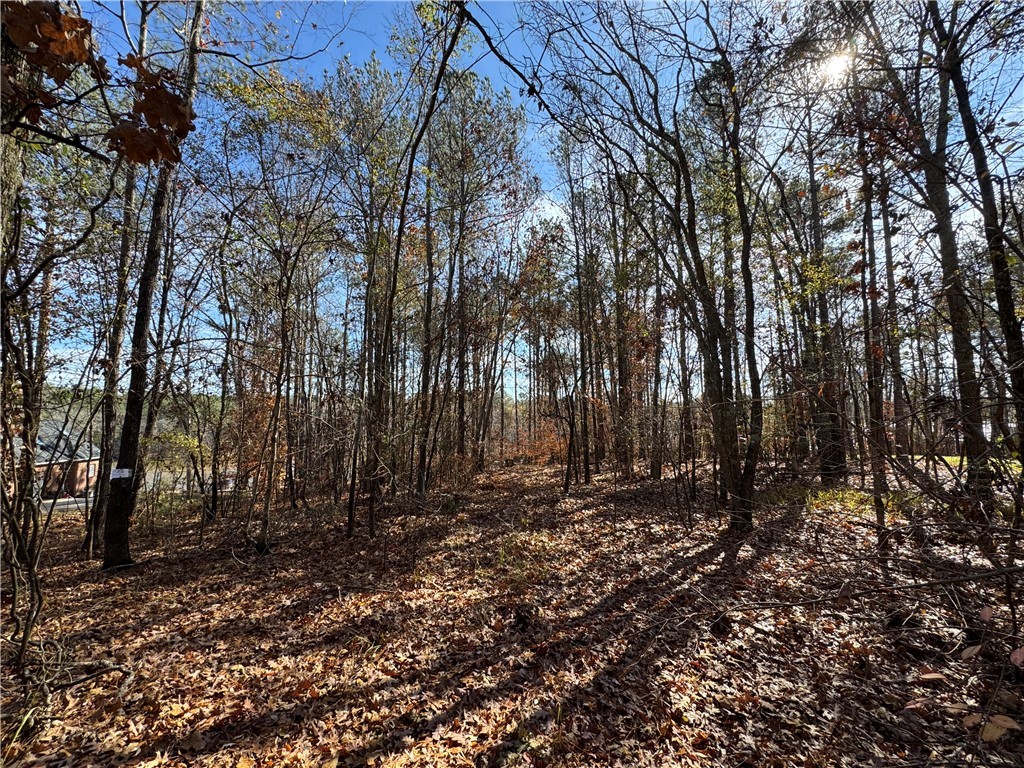 82 E Commodore Drive