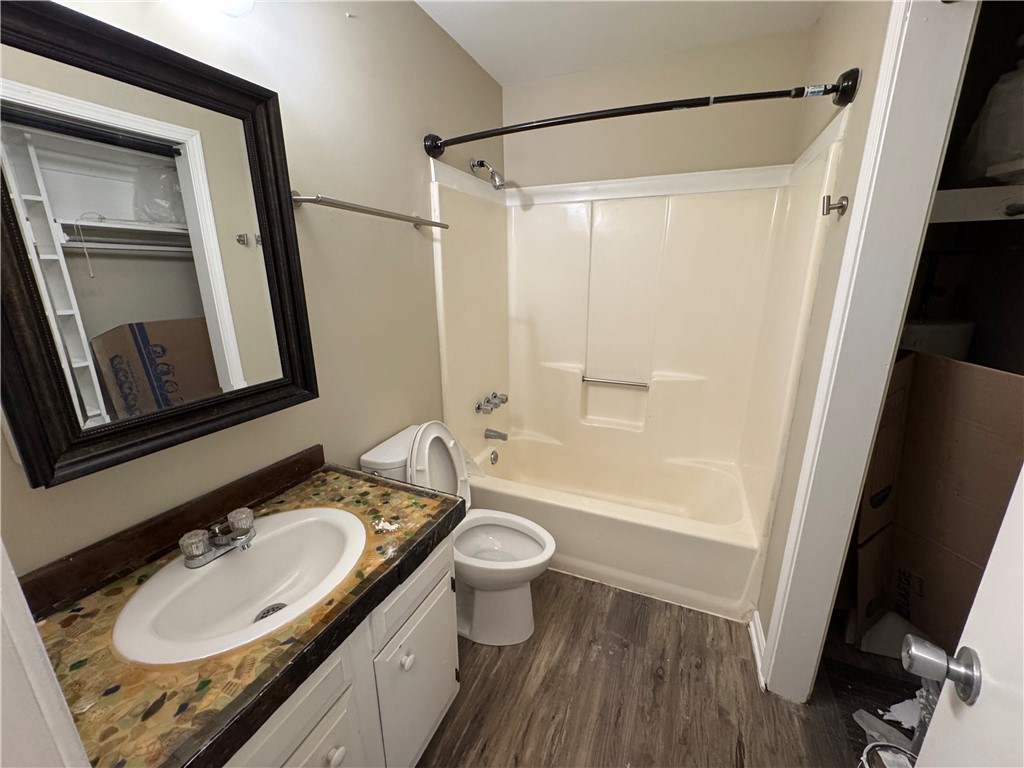 125 Maple Street 101