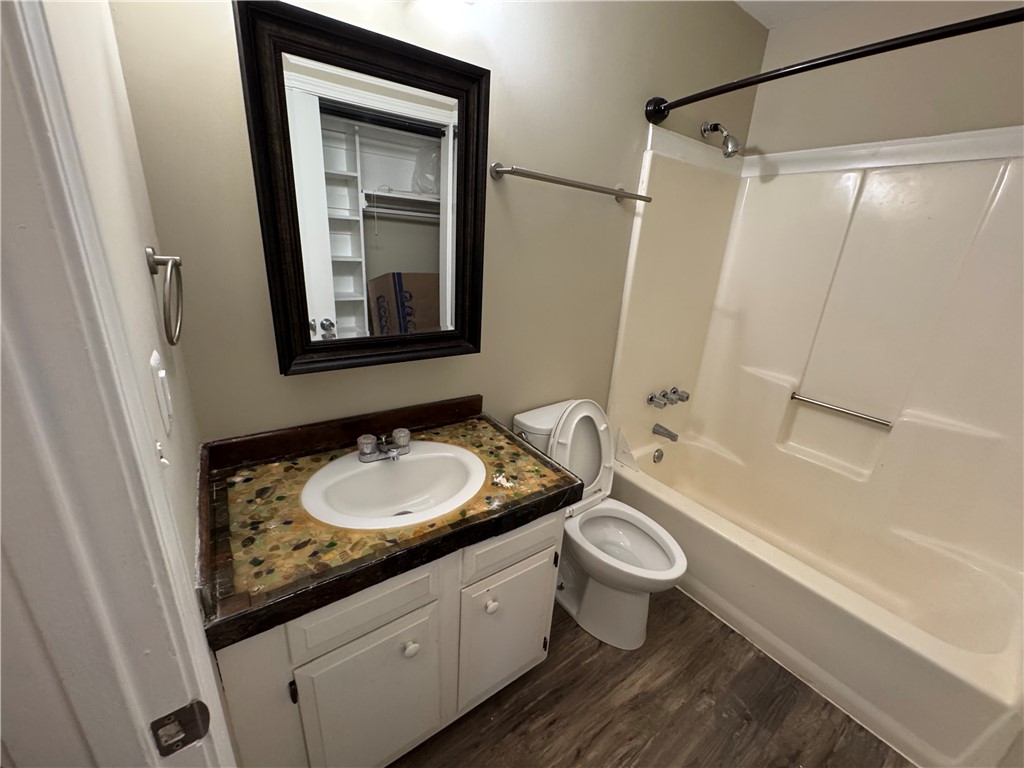 125 Maple Street 101