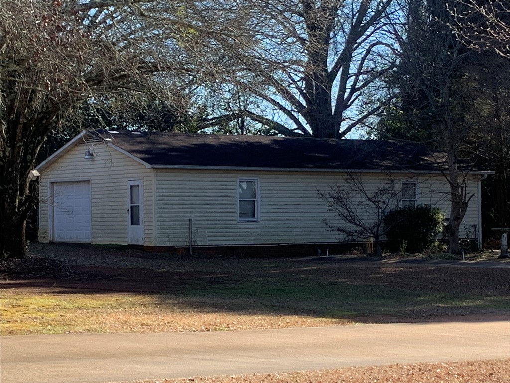 201 Knollwood Drive