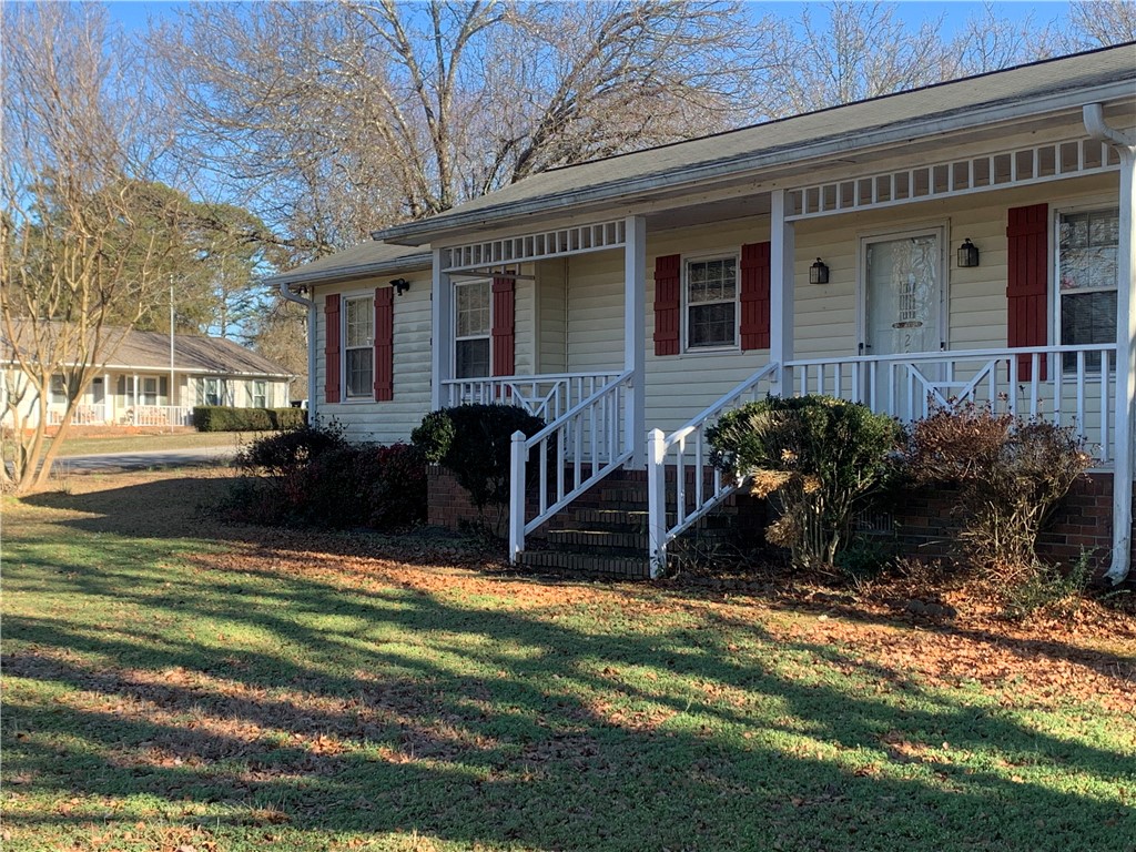201 Knollwood Drive