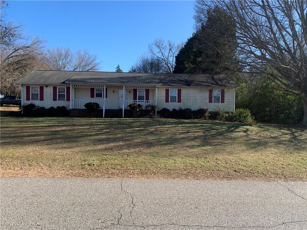 201 Knollwood Drive