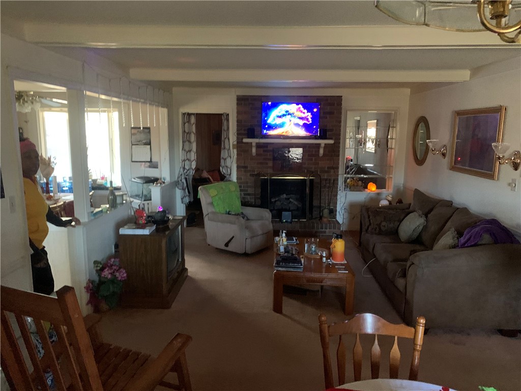 201 Knollwood Drive