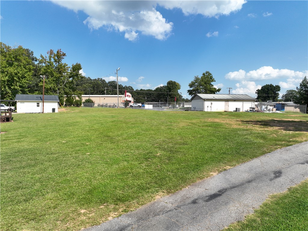 1425 Amity Road