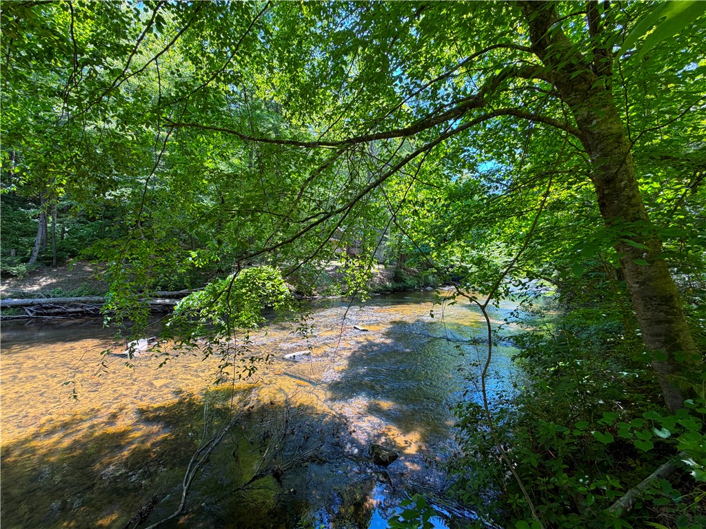 183 Chauga Valley Road
