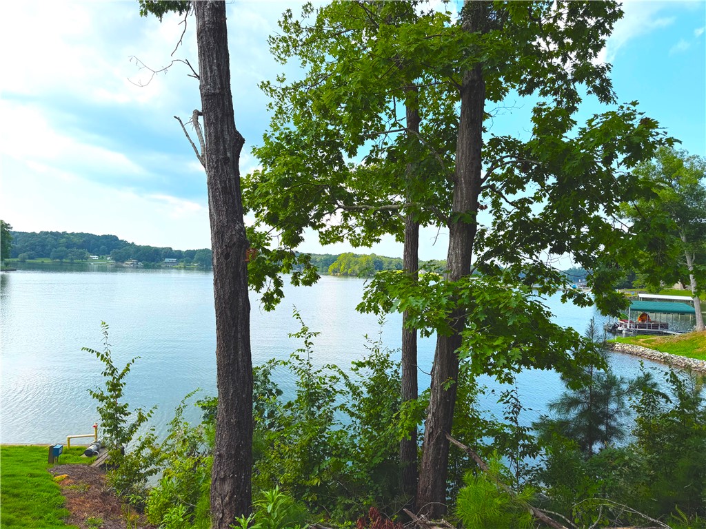 38 Waterside Point