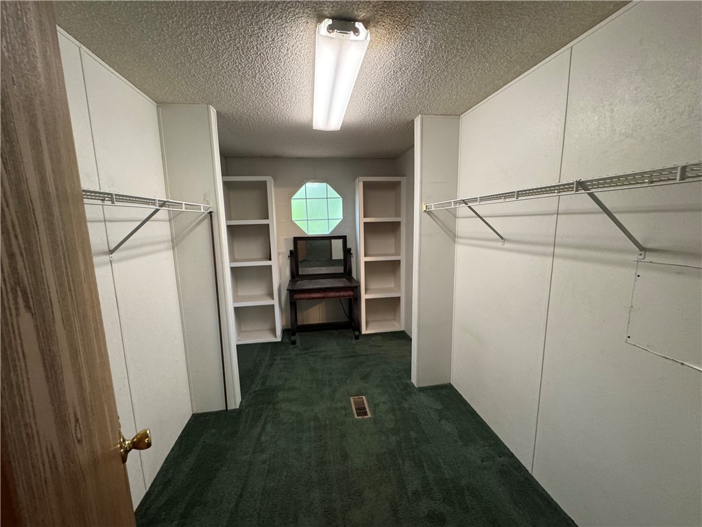 322 Lakeview Drive