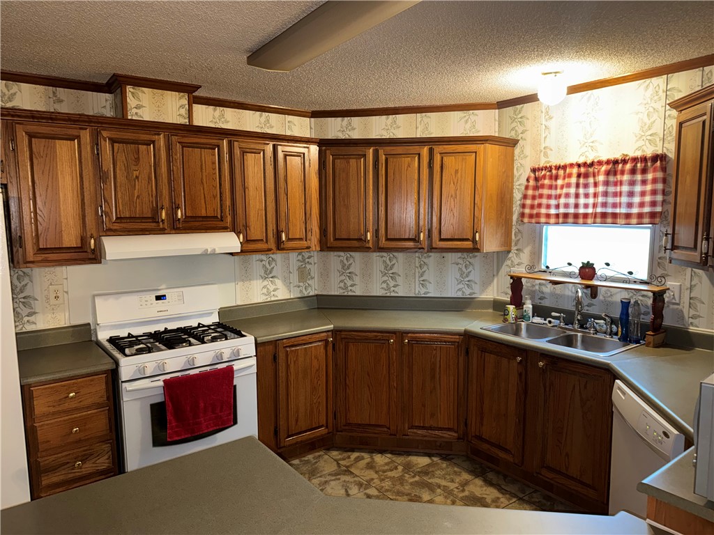 322 Lakeview Drive