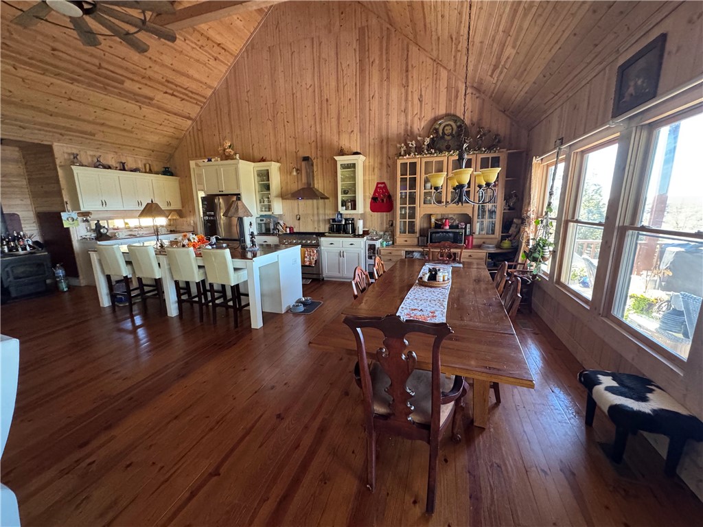 284 River Road