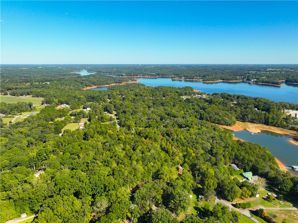 00 Mullinax Drive