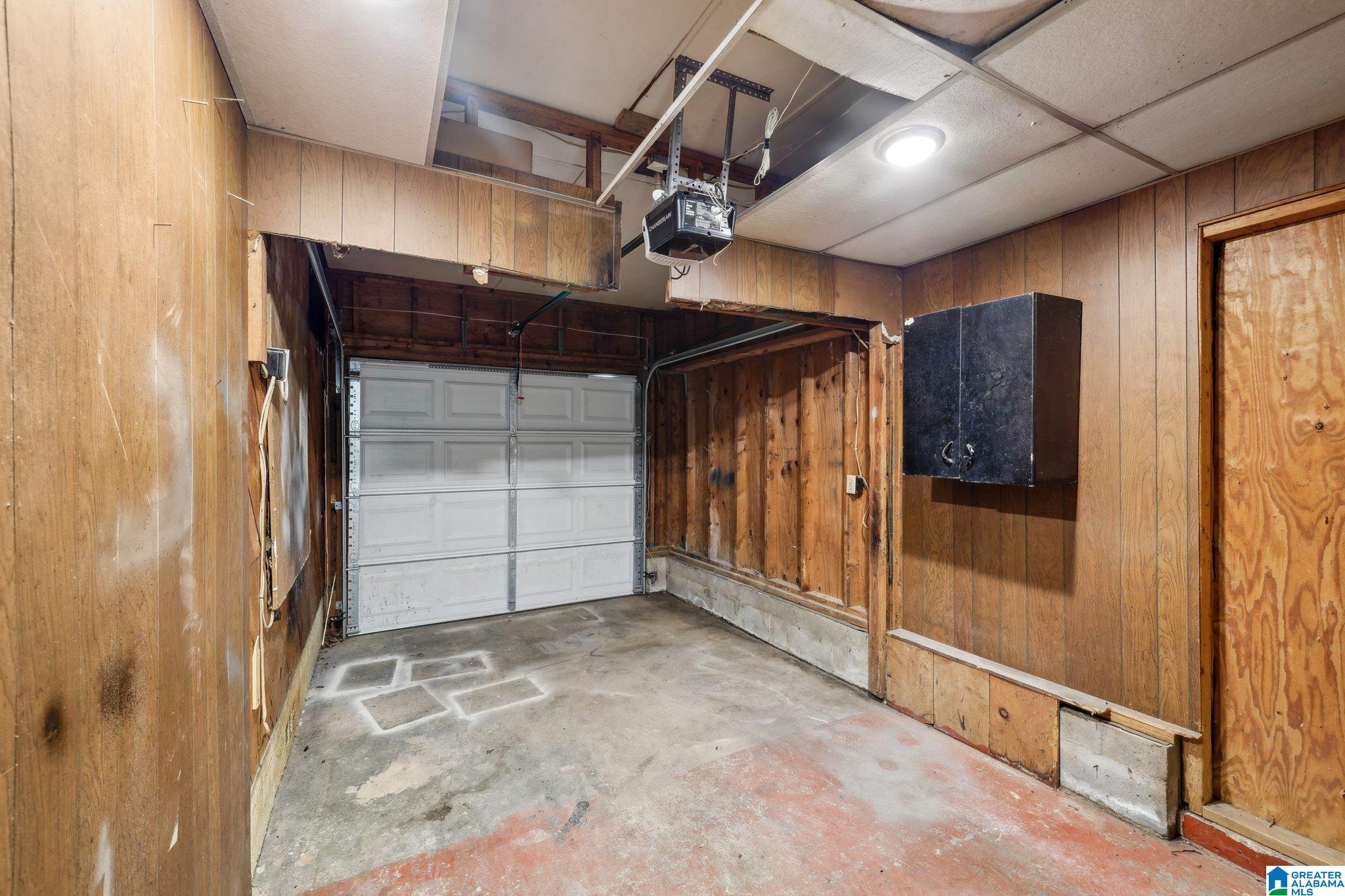649 ROEBUCK CIRCLE
