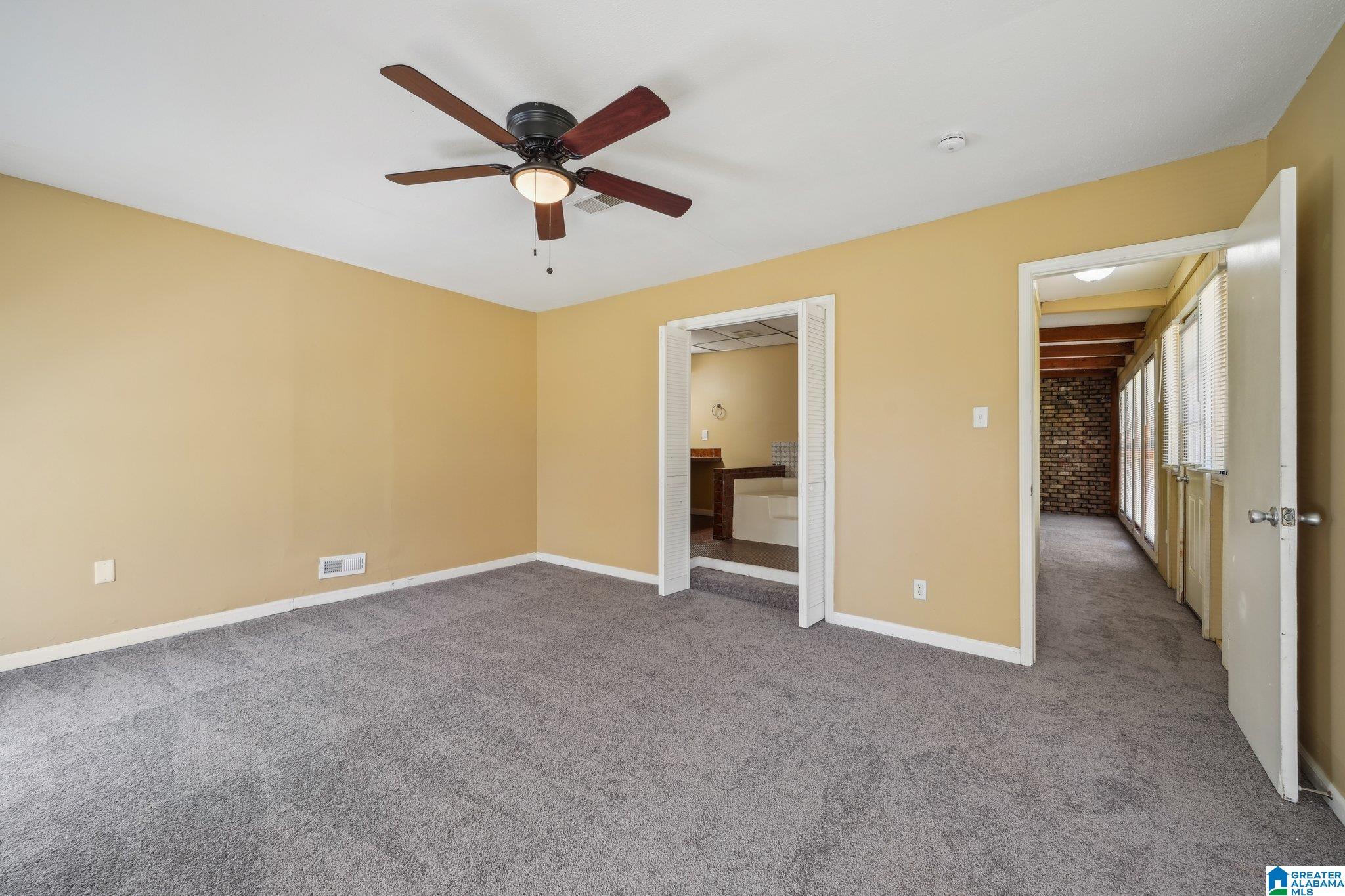 649 ROEBUCK CIRCLE